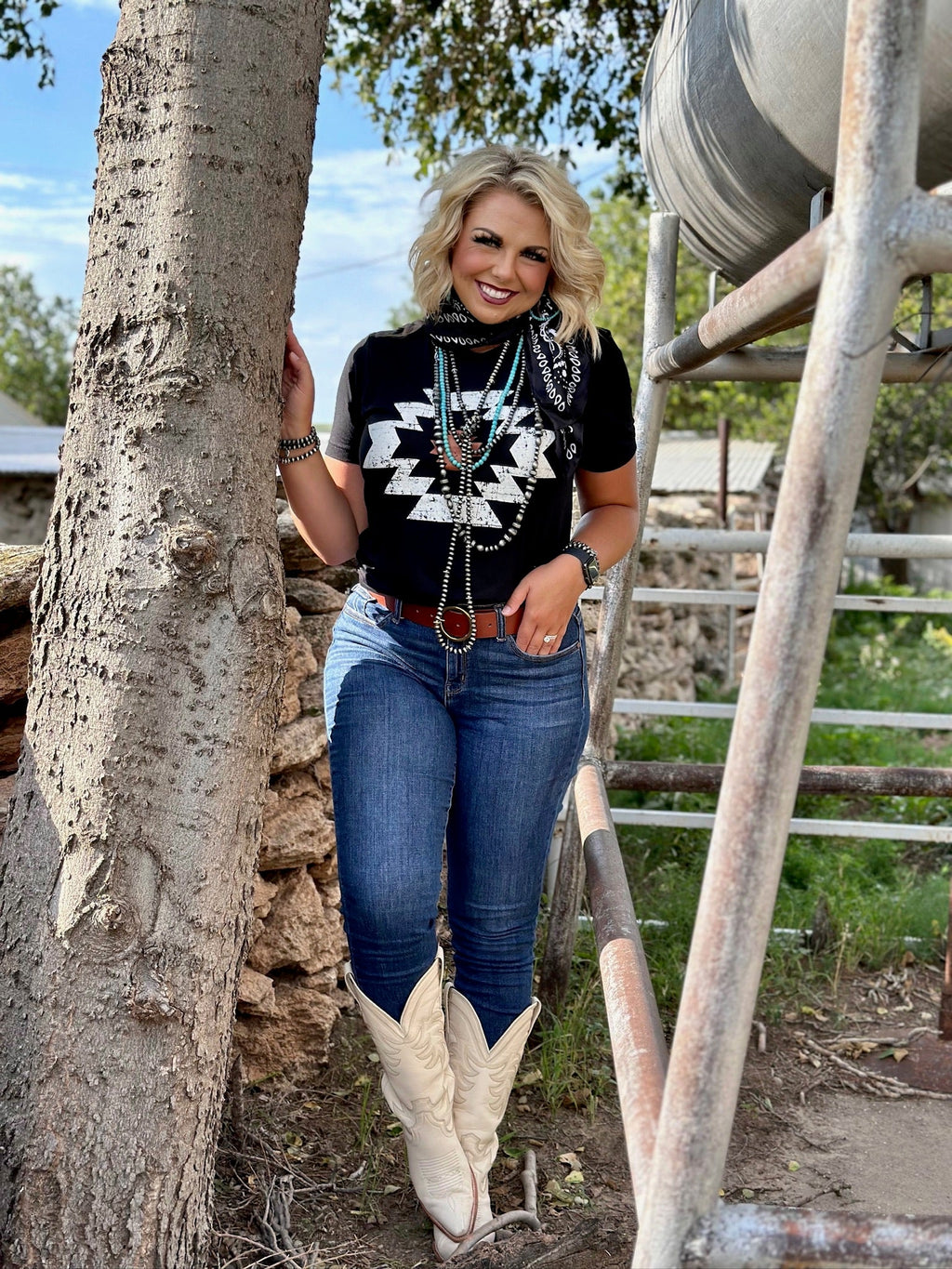 Durango Aztec Vneck Tee