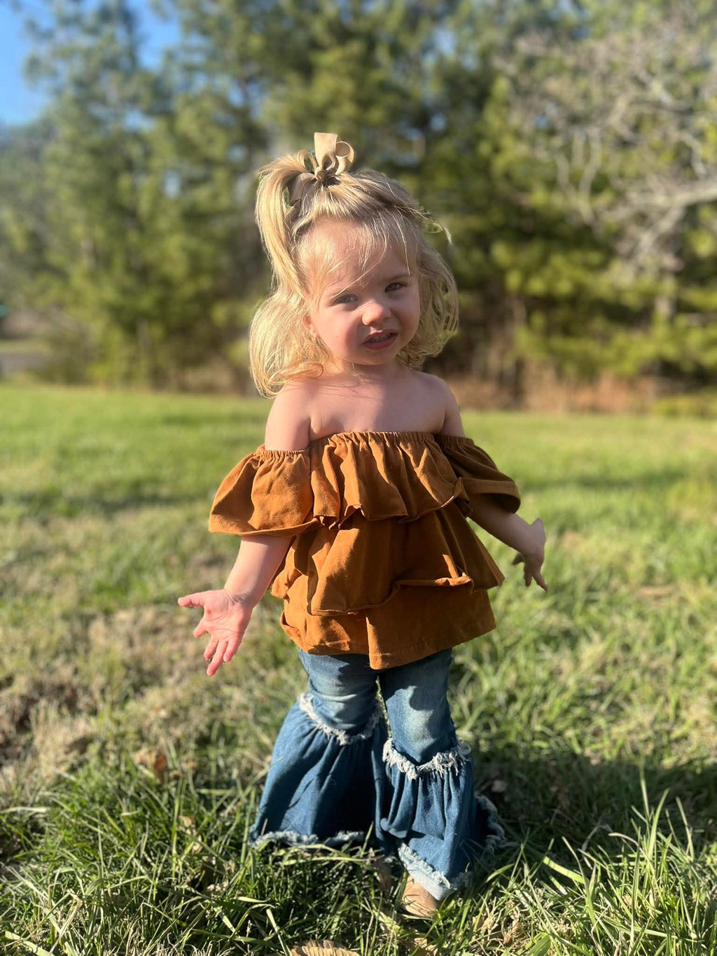 Saddle ruffle top