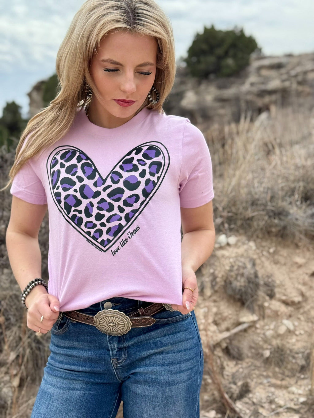 Love Like Jesus Short Sleeve Tee